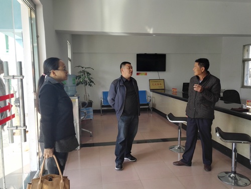 东川区委政法委刘波副书记一行到铜都街道检查指导平安建设工作