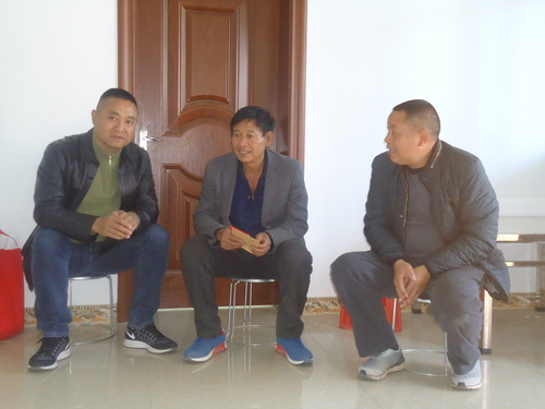 （照片）区委常委、政法委书记都吉到铜都街道慰问见义勇为先进个人