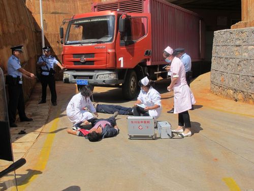 东川区反恐办在昆明金沙人化工有限公司炸药库开展反恐应急处置演练2