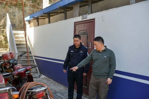 王丽昆副区长赴因民、舍块走访慰问春节在岗民警3