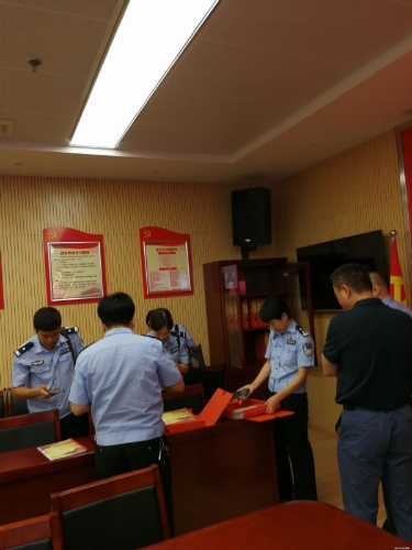 区公安局组织党务干部外出考察学习党支部规范化建设工作3