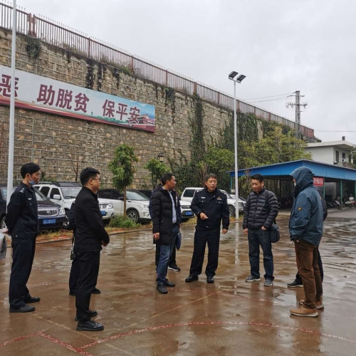（图片2）市反恐怖工作领导小组一行到铜都街道检查指导反恐工作