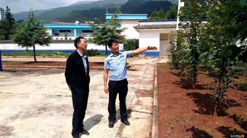 市公安局党委专职副书记段庆颖到红土地派出所调研指导工作