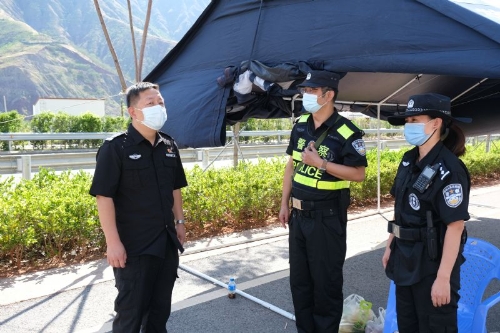 区公安局圆满完成国庆安保维稳工作2