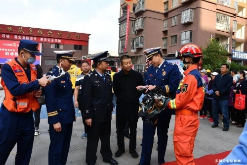 张双平同志参加东川区2021年“119”消防宣传月活动启动仪式